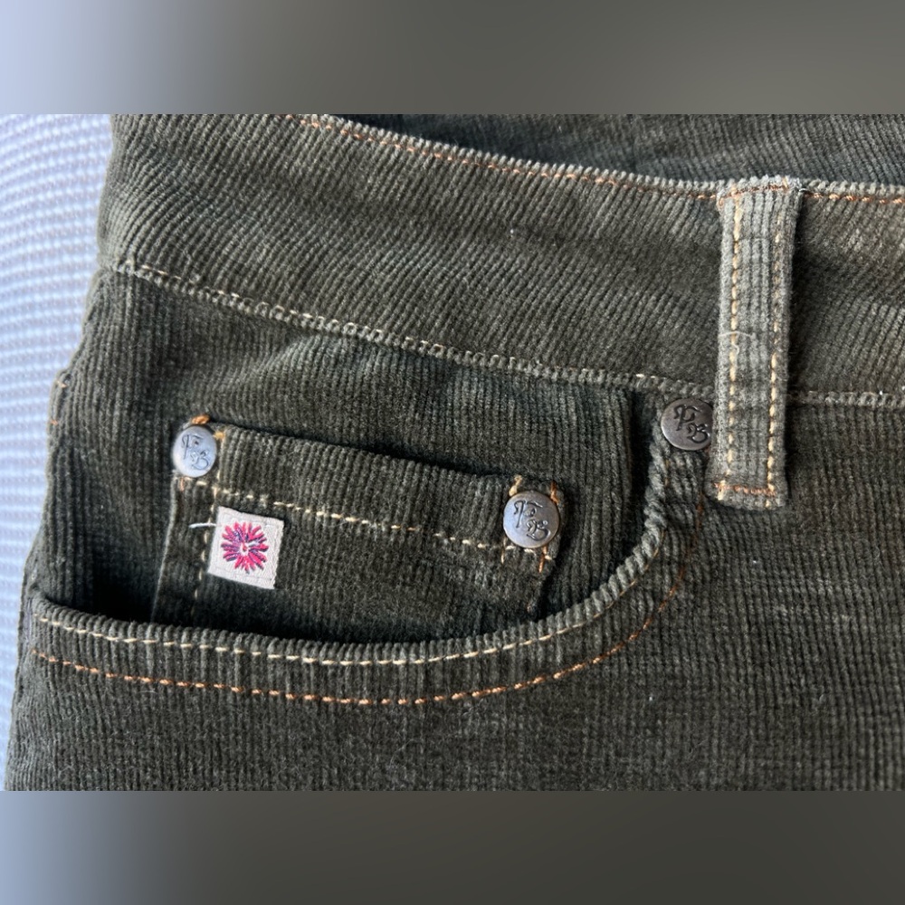 Vintage❤️Paris Blues Olive Green🍀Corduroy Mini Skirt 🥰 Y2K - Picture 4 of 6